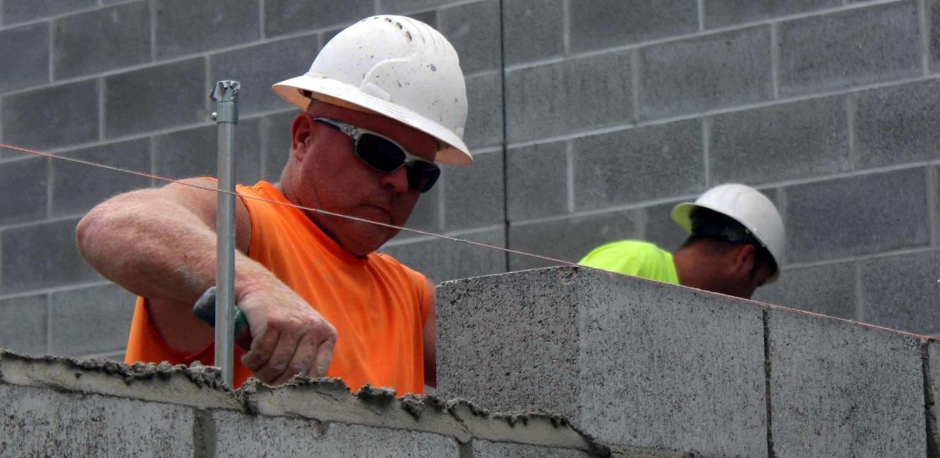 Constuction crews work on new police station Lake Delton